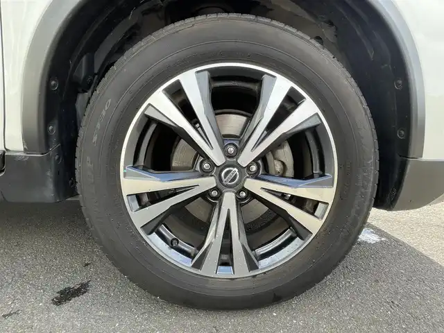 日産 エクストレイル 20X 道央・札幌 2018(平30)年 2.8万km ブリリアントホワイトパール ・４WD/・ワンオーナー/・衝突軽減ブレーキ/・純正SDナビ/　CD＆BT＆AUX＆TV/・全方位カメラ/・バックカメラ/・フロントカメラ/・サイドカメラ/・デジタルインナーミラー/・コーナーセンサー/・レーンキープアシスト/・パーキングアシスト/・オートエアコン/・オートライト/・前方ドライブレコーダー/・前席シートヒーター/・ダウンヒルアシスト/・パワーバックドア/・アイドリングストップ/・ミラーヒーター/・社外AW＆冬タイヤ積込/　225/60/18 ５分山/・純正フロアマット/・ドアバイザー/・ウィンカーミラー/・フォグライト/・スペアキー