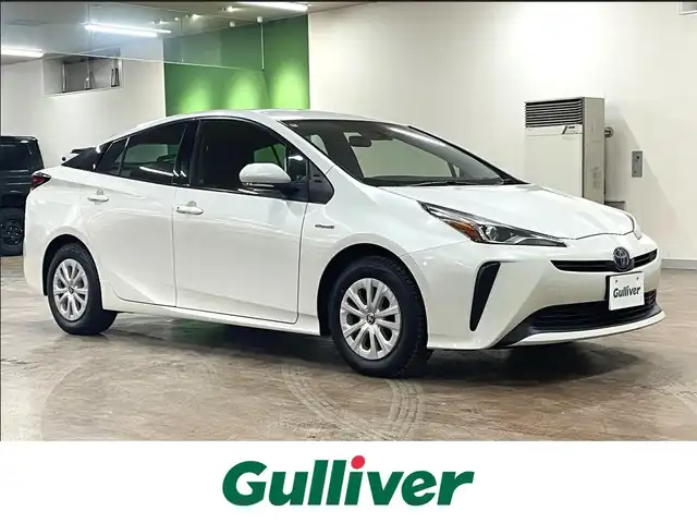 トヨタ プリウス S 道央・札幌 2020(令2)年 9.7万km ホワイトパールクリスタルシャイン 4WD/寒冷地仕様/社外ナビ AVIC-カロッツェリア RZ403/CD/DVD/BT/USB/SD/AUX/iPod/バックカメラ/ステアリングリモコン/プッシュスターター/スマートキー×2/LEDヘッドライト/オートハイビーム/トヨタセーフティーセンス/・衝突軽減ブレーキ/・横滑り防止装置/・レーンキープアシスト/レーダークルーズコントロール/前方ドラレコ/ETC/フロントワイパーデアイサー/純正フロアマット/取扱説明書