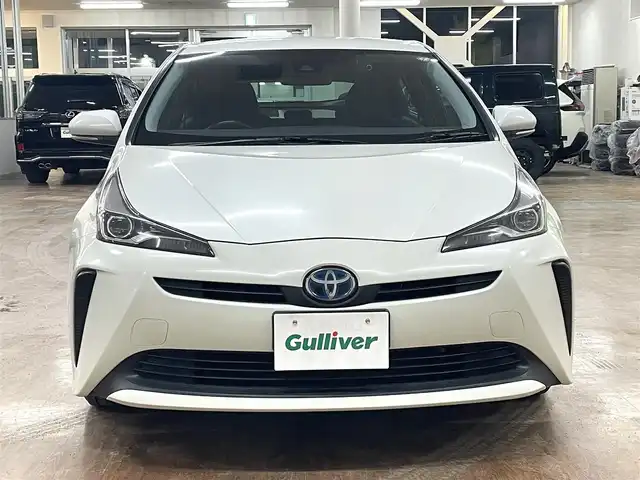 トヨタ プリウス S 道央・札幌 2020(令2)年 9.7万km ホワイトパールクリスタルシャイン 4WD/寒冷地仕様/社外ナビ AVIC-カロッツェリア RZ403/CD/DVD/BT/USB/SD/AUX/iPod/バックカメラ/ステアリングリモコン/プッシュスターター/スマートキー×2/LEDヘッドライト/オートハイビーム/トヨタセーフティーセンス/・衝突軽減ブレーキ/・横滑り防止装置/・レーンキープアシスト/レーダークルーズコントロール/前方ドラレコ/ETC/フロントワイパーデアイサー/純正フロアマット/取扱説明書