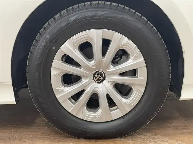 トヨタ プリウス S 道央・札幌 2020(令2)年 9.7万km ホワイトパールクリスタルシャイン 4WD/寒冷地仕様/社外ナビ AVIC-カロッツェリア RZ403/CD/DVD/BT/USB/SD/AUX/iPod/バックカメラ/ステアリングリモコン/プッシュスターター/スマートキー×2/LEDヘッドライト/オートハイビーム/トヨタセーフティーセンス/・衝突軽減ブレーキ/・横滑り防止装置/・レーンキープアシスト/レーダークルーズコントロール/前方ドラレコ/ETC/フロントワイパーデアイサー/純正フロアマット/取扱説明書