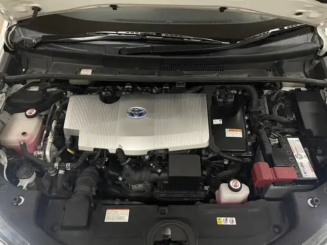 トヨタ プリウス S 道央・札幌 2020(令2)年 9.7万km ホワイトパールクリスタルシャイン 4WD/寒冷地仕様/社外ナビ AVIC-カロッツェリア RZ403/CD/DVD/BT/USB/SD/AUX/iPod/バックカメラ/ステアリングリモコン/プッシュスターター/スマートキー×2/LEDヘッドライト/オートハイビーム/トヨタセーフティーセンス/・衝突軽減ブレーキ/・横滑り防止装置/・レーンキープアシスト/レーダークルーズコントロール/前方ドラレコ/ETC/フロントワイパーデアイサー/純正フロアマット/取扱説明書