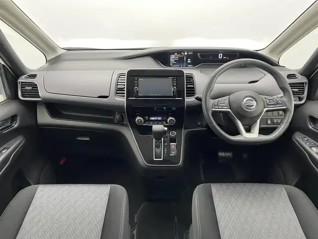 日産 セレナ ハイウェイスター V 愛知県 2019(令1)年 4.1万km ブリリアントホワイトパール 純正ナビ　後席モニター　禁煙車　全方位カメラ　セーフティパックＢ　プロパイロット　パーキングアシスト　ハンズフリー両側パワスラ　ＢＳＭ　電動パーキング　ＥＴＣ　コーナーセンサー　ＬＥＤライト　フォグ　純正16インチアルミホイール