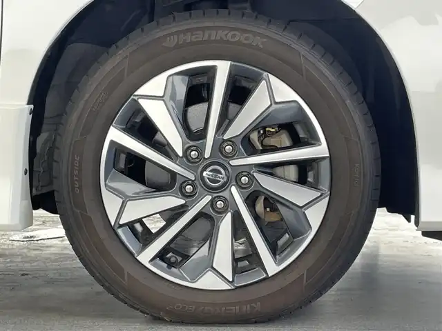 日産 セレナ ハイウェイスター V 愛知県 2019(令1)年 4.1万km ブリリアントホワイトパール 純正ナビ　後席モニター　禁煙車　全方位カメラ　セーフティパックＢ　プロパイロット　パーキングアシスト　ハンズフリー両側パワスラ　ＢＳＭ　電動パーキング　ＥＴＣ　コーナーセンサー　ＬＥＤライト　フォグ　純正16インチアルミホイール