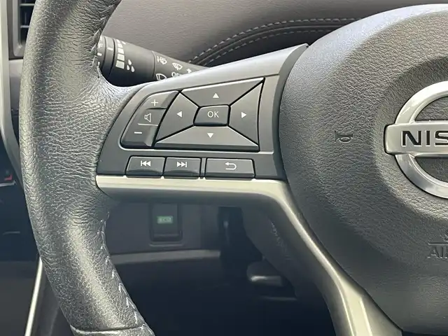 日産 セレナ ハイウェイスター V 愛知県 2019(令1)年 4.1万km ブリリアントホワイトパール 純正ナビ　後席モニター　禁煙車　全方位カメラ　セーフティパックＢ　プロパイロット　パーキングアシスト　ハンズフリー両側パワスラ　ＢＳＭ　電動パーキング　ＥＴＣ　コーナーセンサー　ＬＥＤライト　フォグ　純正16インチアルミホイール