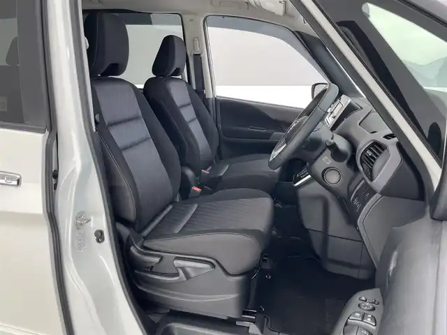 日産 セレナ ハイウェイスター V 愛知県 2019(令1)年 4.1万km ブリリアントホワイトパール 純正ナビ　後席モニター　禁煙車　全方位カメラ　セーフティパックＢ　プロパイロット　パーキングアシスト　ハンズフリー両側パワスラ　ＢＳＭ　電動パーキング　ＥＴＣ　コーナーセンサー　ＬＥＤライト　フォグ　純正16インチアルミホイール