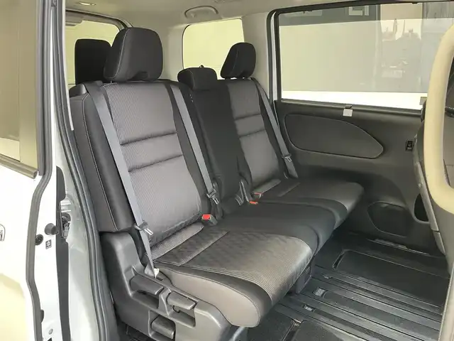 日産 セレナ ハイウェイスター V 愛知県 2019(令1)年 4.1万km ブリリアントホワイトパール 純正ナビ　後席モニター　禁煙車　全方位カメラ　セーフティパックＢ　プロパイロット　パーキングアシスト　ハンズフリー両側パワスラ　ＢＳＭ　電動パーキング　ＥＴＣ　コーナーセンサー　ＬＥＤライト　フォグ　純正16インチアルミホイール