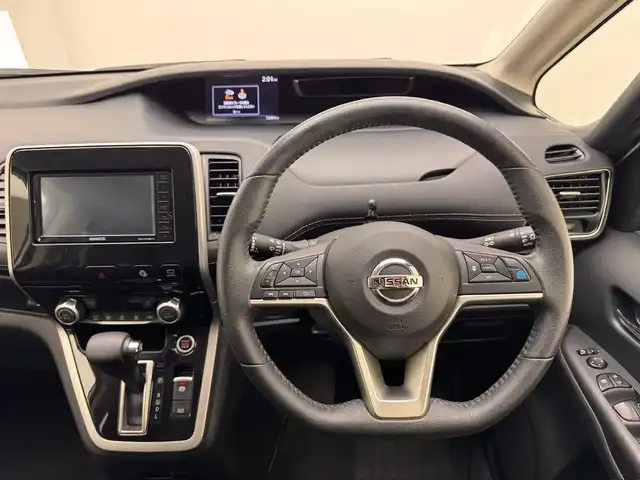 日産 セレナ ハイウェイスター Vセレクション 兵庫県 2018(平30)年 7.2万km ブリリアントホワイトパール 社外メモリナビ(MDV-D706BTW)/フルセグ CD DVD MSV BT/社外フリップダウンモニター/プロパイロット/レーダークルーズコントロール/エマージェンシーブレーキ/LKA/パーキングアシスト/ソナー/アラウンドビューモニター/インテリジェントルームミラー/ドライブレコーダー/ETC/両側パワースライドドア/LEDヘッドライト/オートライト/スマートキー/スペアキー