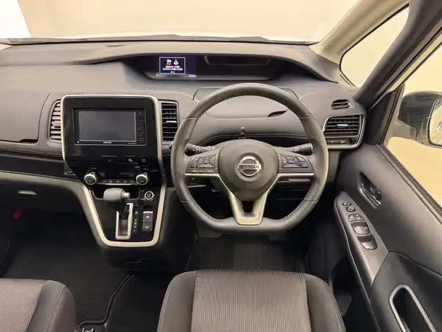日産 セレナ ハイウェイスター Vセレクション 兵庫県 2018(平30)年 7.2万km ブリリアントホワイトパール 社外メモリナビ(MDV-D706BTW)/フルセグ CD DVD MSV BT/社外フリップダウンモニター/プロパイロット/レーダークルーズコントロール/エマージェンシーブレーキ/LKA/パーキングアシスト/ソナー/アラウンドビューモニター/インテリジェントルームミラー/ドライブレコーダー/ETC/両側パワースライドドア/LEDヘッドライト/オートライト/スマートキー/スペアキー
