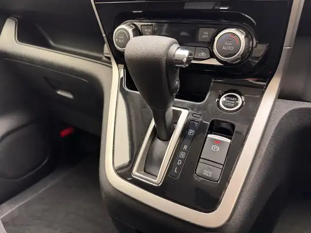 日産 セレナ ハイウェイスター Vセレクション 兵庫県 2018(平30)年 7.2万km ブリリアントホワイトパール 社外メモリナビ(MDV-D706BTW)/フルセグ CD DVD MSV BT/社外フリップダウンモニター/プロパイロット/レーダークルーズコントロール/エマージェンシーブレーキ/LKA/パーキングアシスト/ソナー/アラウンドビューモニター/インテリジェントルームミラー/ドライブレコーダー/ETC/両側パワースライドドア/LEDヘッドライト/オートライト/スマートキー/スペアキー