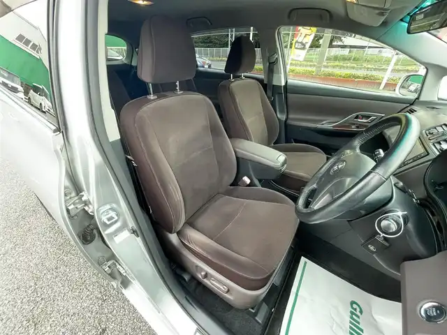 トヨタ マークＸ ジオ 240G 千葉県 2012(平24)年 7.7万km シルバーM 純正SDナビ【NSZT-W61G】/・CD/DVD/MSV/Bluetooth/フルセグ/バックカメラ/スマートキー/前席パワーシート/純正キセノンヘッドライト/フォグランプ/本革巻きステアリング/木目調パネル/純正16インチアルミホイール/ドアバイザー/サイド＆カーテンエアバッグ/ETC/新車時保証書＆取扱説明書