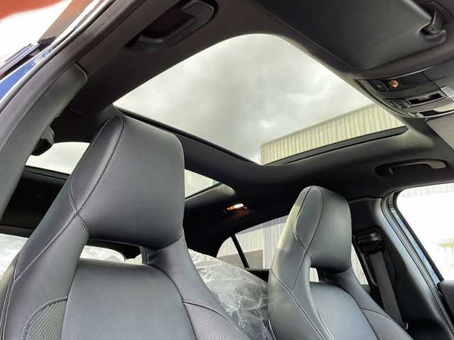 メルセデス・ベンツ ＧＬＡ２５０ 4マチック オフロード 道北・旭川 2015(平27)年 4.7万km コスモスブラック /4WD//禁煙車//サンルーフ//純正ナビ /BT/USB/フルセグ/CD/DVD//レザーシート//前席パワーシート//前席メモリーシート//前席シートヒーター//ACC//アイドリングステップ//コーナーセンサー//BSM//アクティブブレーキアシスト//緊急回避補助システム//革巻きステアリング//ステアリングスイッチ//オートライト//LEDヘッドライト//フォグランプ//リアフォグランプ//ヘットライトウォッシャー//パワーバックドア//ルーフレール//AW冬タイヤ積み込み//ドアバイザー//ETC//ドライブレコーダー//純正フロアマット//オートリトラミラー