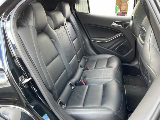 メルセデス・ベンツ ＧＬＡ２５０ 4マチック オフロード 道北・旭川 2015(平27)年 4.7万km コスモスブラック /4WD//禁煙車//サンルーフ//純正ナビ /BT/USB/フルセグ/CD/DVD//レザーシート//前席パワーシート//前席メモリーシート//前席シートヒーター//ACC//アイドリングステップ//コーナーセンサー//BSM//アクティブブレーキアシスト//緊急回避補助システム//革巻きステアリング//ステアリングスイッチ//オートライト//LEDヘッドライト//フォグランプ//リアフォグランプ//ヘットライトウォッシャー//パワーバックドア//ルーフレール//AW冬タイヤ積み込み//ドアバイザー//ETC//ドライブレコーダー//純正フロアマット//オートリトラミラー