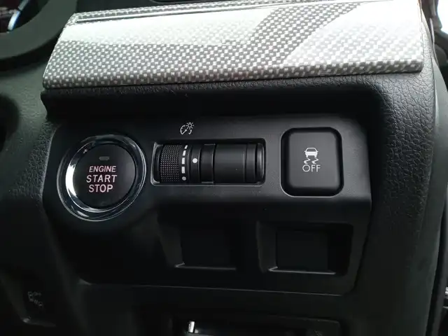 スバル レヴォーグ 1．6GT－S アイサイト 福井県 2017(平29)年 7.9万km クリスタルブラックシリカ 4WD/社外ナビ/・（フルセグTV/CD/DVD/Bluetooth）/バックカメラ/アイサイト/レーンキープアシスト/クリアランスソナー/レーダークルーズコントロール/前席パワーシート/ETC/前後ドライブレコーダー/パドルシフト/オートLEDヘッドライト/純正18インチAW/スマートキー