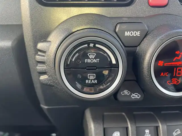 スズキ ジムニー ノマド FC 島根県 2025(令7)年 0.1千km 緑 オーディオレス/スズキセーフティサポート/レーダークルーズコントロール/D/N席シートヒーター/ヘッドライトウォッシャー/LEDヘッドライト/AUTOライト/オートマチックハイビーム/フォグライト/コーナーセンサー/アイドリングストップ/ISOFIX/電動格納ミラー/ウィンカーミラー/純正15インチアルミホイール