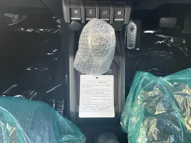 スズキ ジムニー ノマド FC 島根県 2025(令7)年 0.1千km 緑 オーディオレス/スズキセーフティサポート/レーダークルーズコントロール/D/N席シートヒーター/ヘッドライトウォッシャー/LEDヘッドライト/AUTOライト/オートマチックハイビーム/フォグライト/コーナーセンサー/アイドリングストップ/ISOFIX/電動格納ミラー/ウィンカーミラー/純正15インチアルミホイール