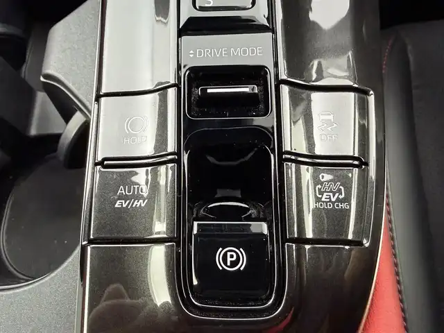 トヨタ クラウン スポーツ RS 愛知県 2024(令6)年 2.2万km パール トヨタチームメイト/パノラマルーフ/デジタルインナーミラー/ブラインドスポットモニタモニター/パノラミックビューモニター/モデリスタフルエアロ/トヨタセーフティセンス/・プリクラッシュセーフティ/・レーントレーシングアシスト/・ロードサインアシスト/・レーダークルーズコントロール/・アダプティブハイビームシステム/純正12.3インチディスプレイオーディオ/・フルセグTV/・Bluetooth/・AM/FM/・USB/・AppleCarPlay/・AndroidAuto/・Miracast/レザーシート/パワーシート/シートヒーター/エアシート/本革ステアリング/パワーバックドア/ドライブレコーダー/純正フロアマット/純正21インチアルミホイール/ETC2.0/スマートキー/プッシュスタート/スペアキー