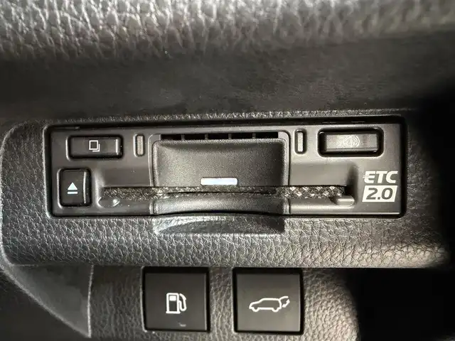 トヨタ クラウン スポーツ RS 愛知県 2024(令6)年 2.2万km パール トヨタチームメイト/パノラマルーフ/デジタルインナーミラー/ブラインドスポットモニタモニター/パノラミックビューモニター/モデリスタフルエアロ/トヨタセーフティセンス/・プリクラッシュセーフティ/・レーントレーシングアシスト/・ロードサインアシスト/・レーダークルーズコントロール/・アダプティブハイビームシステム/純正12.3インチディスプレイオーディオ/・フルセグTV/・Bluetooth/・AM/FM/・USB/・AppleCarPlay/・AndroidAuto/・Miracast/レザーシート/パワーシート/シートヒーター/エアシート/本革ステアリング/パワーバックドア/ドライブレコーダー/純正フロアマット/純正21インチアルミホイール/ETC2.0/スマートキー/プッシュスタート/スペアキー