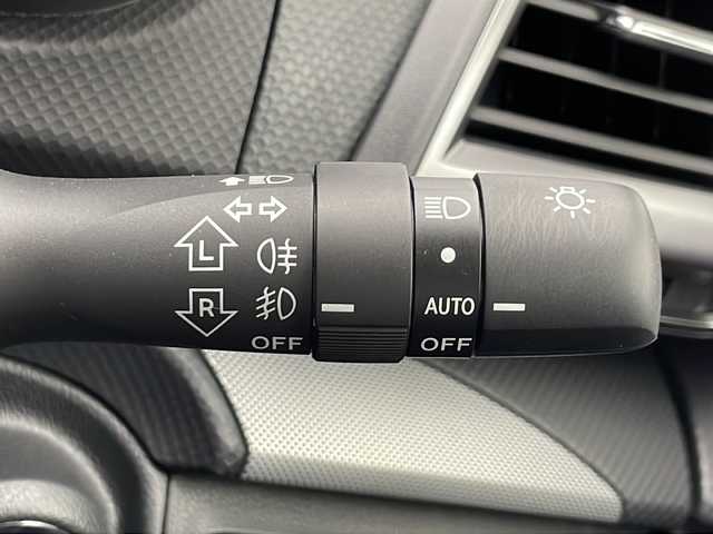 スバル フォレスター ハイブリッド 千葉県 2021(令3)年 1.9万km クリスタルブラックシリカ 衝突軽減ブレーキ/クルーズコントロール/ブラインドスポットモニター/シートヒーター/純正ナビ/（フルセグ/Bluetooth/FM/AM/ipod）/ドライブレコーダー/ハーフレザーシート/LEDヘッドライト/電動格納ミラー/パワーリアゲート/パドルシフト/ETC