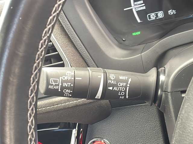 ホンダ ヴェゼル ハイブリッド RS ホンダセンシング 愛知県 2018(平30)年 5.1万km プラチナホワイトパール 純正8型ナビ/レーダークルーズコントロール/シートヒーター/バックカメラ/純正アルミホイール/LEDヘッドライト/パドルシフト/ドライブレコーダー/ETC/衝突軽減システム/フルセグ/CD DVD/Bluetooth/ステアリングスイッチ/スマートキー/プッシュスタート