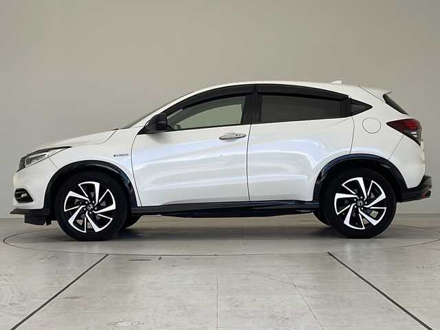 ホンダ ヴェゼル ハイブリッド RS ホンダセンシング 愛知県 2018(平30)年 5.1万km プラチナホワイトパール 純正8型ナビ/レーダークルーズコントロール/シートヒーター/バックカメラ/純正アルミホイール/LEDヘッドライト/パドルシフト/ドライブレコーダー/ETC/衝突軽減システム/フルセグ/CD DVD/Bluetooth/ステアリングスイッチ/スマートキー/プッシュスタート