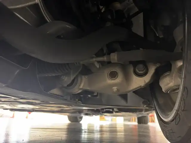 トヨタ クラウン ハイブリッド RS アドバンス 三重県 2019(平31)年 5.1万km プレシャスシルバー MTモード付フロアCVT/純正 8インチナビ/（AM/FM/CD/DVD/Blu-ray/SDREC/SD/USB/Bluetooth/Miracast/AUX/TV）/【OP】パノラミックビューモニター*1/【OP】トヨタプレミアムサウンド（16スピーカー/12chオーディオAMP）/ドライブレコーダー前方/ETC2.0/Toyota Safety Sense/・プリクラッシュセーフティ/・レーントレーシングアシスト/・レーダークルコン/・ロードサインアシスト/・オートハイビーム/・ブラインドスポットモニター＋リヤクロストラフィックアラート*1/・インテリジェントクリアランスソナー［パーキングサポートブレーキ（静止物）］*1/・インテリジェント パーキングアシスト2（巻き込み警報機能付）*1/・リヤカメラディテクション*1/など/装備/・【OP】カラーヘッドアップディスプレイ/・本革シート*2/・シートヒーター＆ベンチレーション（D/N）*2/・パワーシート（Dメモリー付8way＋ランバーサポート/N4way）/・パドルシフト/・雨滴感応式フロントワイパー/・AC100Vコンセント（100W）/・オートライト/・左右独立オートエアコン/など/*…セットでメーカーOP