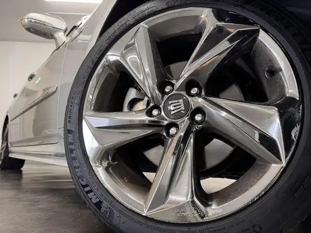 トヨタ クラウン ハイブリッド RS アドバンス 三重県 2019(平31)年 5.1万km プレシャスシルバー MTモード付フロアCVT/純正 8インチナビ/（AM/FM/CD/DVD/Blu-ray/SDREC/SD/USB/Bluetooth/Miracast/AUX/TV）/【OP】パノラミックビューモニター*1/【OP】トヨタプレミアムサウンド（16スピーカー/12chオーディオAMP）/ドライブレコーダー前方/ETC2.0/Toyota Safety Sense/・プリクラッシュセーフティ/・レーントレーシングアシスト/・レーダークルコン/・ロードサインアシスト/・オートハイビーム/・ブラインドスポットモニター＋リヤクロストラフィックアラート*1/・インテリジェントクリアランスソナー［パーキングサポートブレーキ（静止物）］*1/・インテリジェント パーキングアシスト2（巻き込み警報機能付）*1/・リヤカメラディテクション*1/など/装備/・【OP】カラーヘッドアップディスプレイ/・本革シート*2/・シートヒーター＆ベンチレーション（D/N）*2/・パワーシート（Dメモリー付8way＋ランバーサポート/N4way）/・パドルシフト/・雨滴感応式フロントワイパー/・AC100Vコンセント（100W）/・オートライト/・左右独立オートエアコン/など/*…セットでメーカーOP