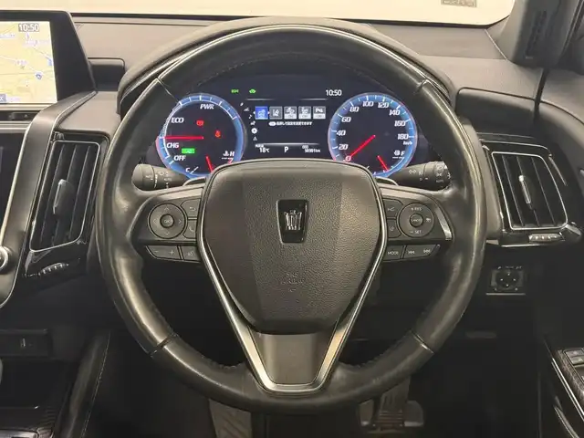 トヨタ クラウン ハイブリッド RS アドバンス 三重県 2019(平31)年 5.1万km プレシャスシルバー MTモード付フロアCVT/純正 8インチナビ/（AM/FM/CD/DVD/Blu-ray/SDREC/SD/USB/Bluetooth/Miracast/AUX/TV）/【OP】パノラミックビューモニター*1/【OP】トヨタプレミアムサウンド（16スピーカー/12chオーディオAMP）/ドライブレコーダー前方/ETC2.0/Toyota Safety Sense/・プリクラッシュセーフティ/・レーントレーシングアシスト/・レーダークルコン/・ロードサインアシスト/・オートハイビーム/・ブラインドスポットモニター＋リヤクロストラフィックアラート*1/・インテリジェントクリアランスソナー［パーキングサポートブレーキ（静止物）］*1/・インテリジェント パーキングアシスト2（巻き込み警報機能付）*1/・リヤカメラディテクション*1/など/装備/・【OP】カラーヘッドアップディスプレイ/・本革シート*2/・シートヒーター＆ベンチレーション（D/N）*2/・パワーシート（Dメモリー付8way＋ランバーサポート/N4way）/・パドルシフト/・雨滴感応式フロントワイパー/・AC100Vコンセント（100W）/・オートライト/・左右独立オートエアコン/など/*…セットでメーカーOP