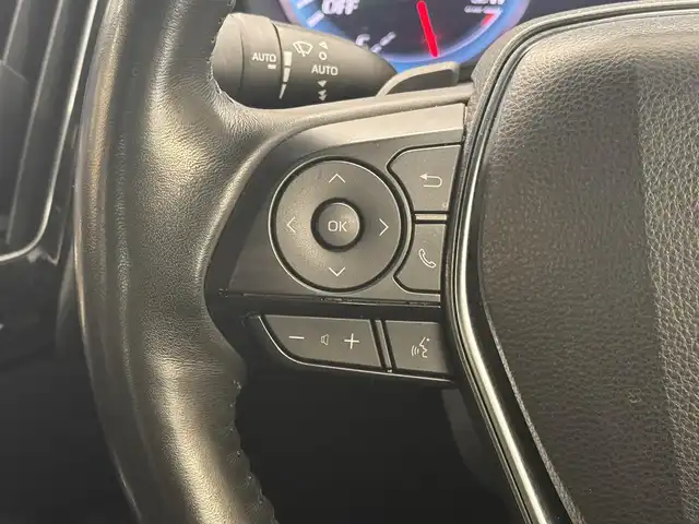 トヨタ クラウン ハイブリッド RS アドバンス 三重県 2019(平31)年 5.1万km プレシャスシルバー MTモード付フロアCVT/純正 8インチナビ/（AM/FM/CD/DVD/Blu-ray/SDREC/SD/USB/Bluetooth/Miracast/AUX/TV）/【OP】パノラミックビューモニター*1/【OP】トヨタプレミアムサウンド（16スピーカー/12chオーディオAMP）/ドライブレコーダー前方/ETC2.0/Toyota Safety Sense/・プリクラッシュセーフティ/・レーントレーシングアシスト/・レーダークルコン/・ロードサインアシスト/・オートハイビーム/・ブラインドスポットモニター＋リヤクロストラフィックアラート*1/・インテリジェントクリアランスソナー［パーキングサポートブレーキ（静止物）］*1/・インテリジェント パーキングアシスト2（巻き込み警報機能付）*1/・リヤカメラディテクション*1/など/装備/・【OP】カラーヘッドアップディスプレイ/・本革シート*2/・シートヒーター＆ベンチレーション（D/N）*2/・パワーシート（Dメモリー付8way＋ランバーサポート/N4way）/・パドルシフト/・雨滴感応式フロントワイパー/・AC100Vコンセント（100W）/・オートライト/・左右独立オートエアコン/など/*…セットでメーカーOP