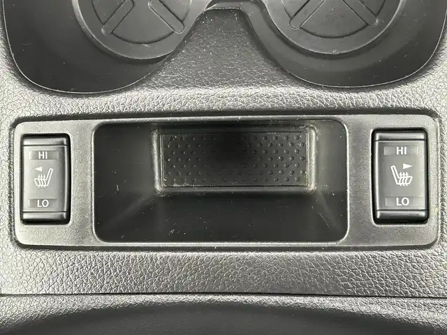 日産 エクストレイル 20Xtt エマージェンシーブレーキ 千葉県 2016(平28)年 6.8万km ダイヤモンドブラック 禁煙車/純正メモリナビ/・CD/DVD/BT/フルセグ/エマージェンシーブレーキ/車線逸脱警報/クルーズコントロール/アラウンドビューモニター/コーナーセンサー/ビルトインETC/パワーバックドア/防水シート/前席シートヒーター/ブラインドスポットモニター/LEDヘッドライト/オートライト/スマートキー/アイドリングストップ