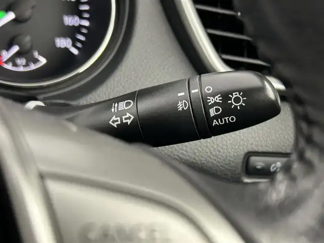 日産 エクストレイル 20Xtt エマージェンシーブレーキ 千葉県 2016(平28)年 6.8万km ダイヤモンドブラック 禁煙車/純正メモリナビ/・CD/DVD/BT/フルセグ/エマージェンシーブレーキ/車線逸脱警報/クルーズコントロール/アラウンドビューモニター/コーナーセンサー/ビルトインETC/パワーバックドア/防水シート/前席シートヒーター/ブラインドスポットモニター/LEDヘッドライト/オートライト/スマートキー/アイドリングストップ