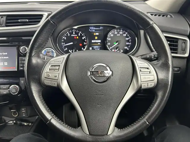 日産 エクストレイル 20Xtt エマージェンシーブレーキ 千葉県 2016(平28)年 6.8万km ダイヤモンドブラック 禁煙車/純正メモリナビ/・CD/DVD/BT/フルセグ/エマージェンシーブレーキ/車線逸脱警報/クルーズコントロール/アラウンドビューモニター/コーナーセンサー/ビルトインETC/パワーバックドア/防水シート/前席シートヒーター/ブラインドスポットモニター/LEDヘッドライト/オートライト/スマートキー/アイドリングストップ