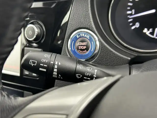 日産 エクストレイル 20Xtt エマージェンシーブレーキ 千葉県 2016(平28)年 6.8万km ダイヤモンドブラック 禁煙車/純正メモリナビ/・CD/DVD/BT/フルセグ/エマージェンシーブレーキ/車線逸脱警報/クルーズコントロール/アラウンドビューモニター/コーナーセンサー/ビルトインETC/パワーバックドア/防水シート/前席シートヒーター/ブラインドスポットモニター/LEDヘッドライト/オートライト/スマートキー/アイドリングストップ