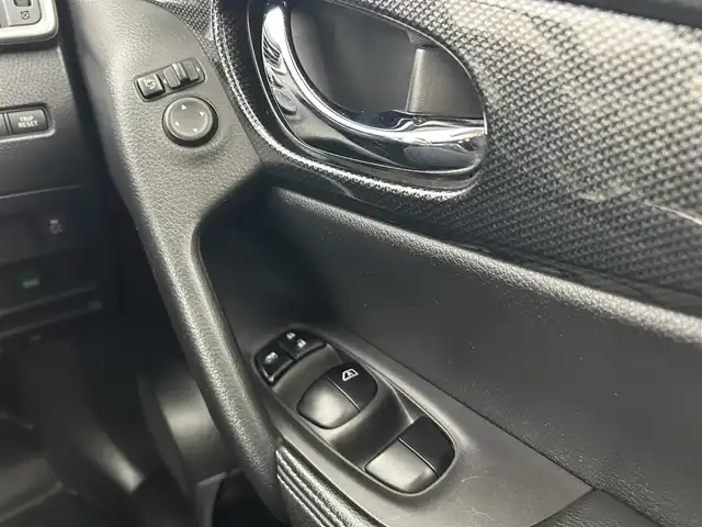 日産 エクストレイル 20Xtt エマージェンシーブレーキ 千葉県 2016(平28)年 6.8万km ダイヤモンドブラック 禁煙車/純正メモリナビ/・CD/DVD/BT/フルセグ/エマージェンシーブレーキ/車線逸脱警報/クルーズコントロール/アラウンドビューモニター/コーナーセンサー/ビルトインETC/パワーバックドア/防水シート/前席シートヒーター/ブラインドスポットモニター/LEDヘッドライト/オートライト/スマートキー/アイドリングストップ