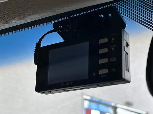 レクサス ＮＸ 300h バージョンL 茨城県 2016(平28)年 7.8万km レッドマイカクリスタルシャイン 純正ナビ/　(AM/FM/フルセグTV/Bluetooth/CD/DVD)/ドライブモードセレクト/パドルシフト/ドライブレコーダー/クルーズコントロール/オートホールド/電動リアゲート/ハンドルヒーター/シートヒーター/本革シート/純正フロアマット/純正アルミホイール/三眼LEDライト/衝突軽減防止装置/ETC/シートベンチレーション/スマートエントリー