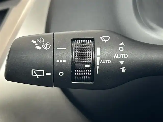 レクサス ＮＸ 300h バージョンL 茨城県 2016(平28)年 7.8万km レッドマイカクリスタルシャイン 純正ナビ/　(AM/FM/フルセグTV/Bluetooth/CD/DVD)/ドライブモードセレクト/パドルシフト/ドライブレコーダー/クルーズコントロール/オートホールド/電動リアゲート/ハンドルヒーター/シートヒーター/本革シート/純正フロアマット/純正アルミホイール/三眼LEDライト/衝突軽減防止装置/ETC/シートベンチレーション/スマートエントリー