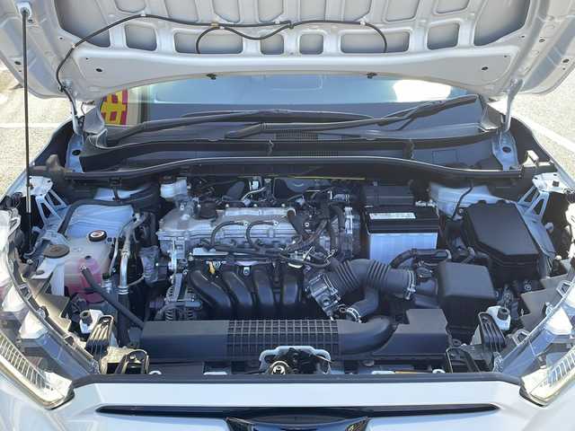 トヨタ カローラ クロス Z 福岡県 2023(令5)年 5.4万km プラチナホワイトパールマイカ 純正８型ディスプレイオーディオ/BT/USB/ミラーリング/フルセグTV/CD/DVD/バックカメラ/モデリスタエアロ/ブラインドスポットモニター/追従クルーズコントロール/電動バックドア/運転席側パワーシート/前席シートヒーター/ステアリングヒーター/本革巻ステアリング/純正18インチアルミホイール/LEDヘッドライト/オートライト/純正フロアマット/スマートキー/プッシュスタート