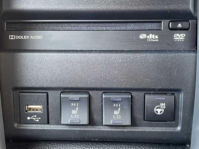 トヨタ カローラ クロス Z 福岡県 2023(令5)年 5.4万km プラチナホワイトパールマイカ 純正８型ディスプレイオーディオ/BT/USB/ミラーリング/フルセグTV/CD/DVD/バックカメラ/モデリスタエアロ/ブラインドスポットモニター/追従クルーズコントロール/電動バックドア/運転席側パワーシート/前席シートヒーター/ステアリングヒーター/本革巻ステアリング/純正18インチアルミホイール/LEDヘッドライト/オートライト/純正フロアマット/スマートキー/プッシュスタート