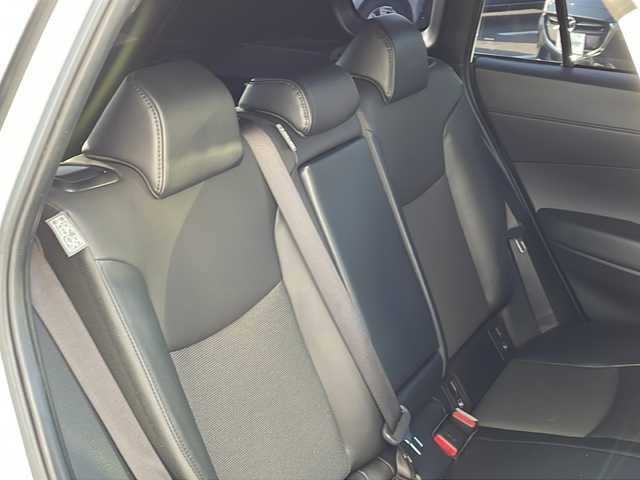 トヨタ カローラ クロス Z 福岡県 2023(令5)年 5.4万km プラチナホワイトパールマイカ 純正８型ディスプレイオーディオ/BT/USB/ミラーリング/フルセグTV/CD/DVD/バックカメラ/モデリスタエアロ/ブラインドスポットモニター/追従クルーズコントロール/電動バックドア/運転席側パワーシート/前席シートヒーター/ステアリングヒーター/本革巻ステアリング/純正18インチアルミホイール/LEDヘッドライト/オートライト/純正フロアマット/スマートキー/プッシュスタート