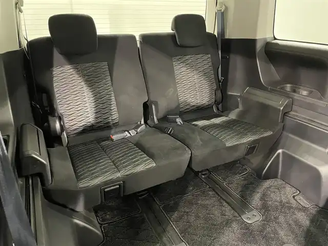 三菱 デリカＤ：５ G パワーパッケージ 愛知県 2022(令4)年 2.6万km アメジストブラック ＢＩＧＸ１１インチナビ/(フルセグTV/CD・DVD再生/SD/ラジオ/USB/Bluetooth/HDMI)/アラウンドビューモニター　/電動サイドステップ　/e-Assist/　　-衝突軽減ブレーキ　/　　-レーダークルーズコントロール/　　-車線逸脱警報/　　-オートマチックハイビーム/　　-誤発進抑制機能/両側電動スライドドア　/シートヒーター　/ＡＣ１００Ｖ　/ビルトインＥＴＣ　/電動バックドア/LEDヘッドライト/LEDフォグランプ/ドライブレコーダー/ステアリングヒーター　/パワーシート/パドルシフト/プッシュスタート/　　-スマートキー