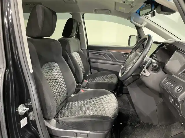 三菱 デリカＤ：５ G パワーパッケージ 愛知県 2022(令4)年 2.6万km アメジストブラック ＢＩＧＸ１１インチナビ/(フルセグTV/CD・DVD再生/SD/ラジオ/USB/Bluetooth/HDMI)/アラウンドビューモニター　/電動サイドステップ　/e-Assist/　　-衝突軽減ブレーキ　/　　-レーダークルーズコントロール/　　-車線逸脱警報/　　-オートマチックハイビーム/　　-誤発進抑制機能/両側電動スライドドア　/シートヒーター　/ＡＣ１００Ｖ　/ビルトインＥＴＣ　/電動バックドア/LEDヘッドライト/LEDフォグランプ/ドライブレコーダー/ステアリングヒーター　/パワーシート/パドルシフト/プッシュスタート/　　-スマートキー