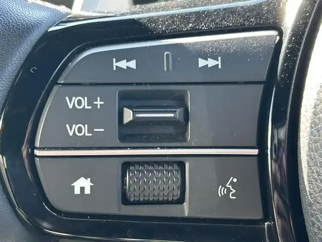 ホンダ Ｎ ＢＯＸ カスタム ターボ 和歌山県 2024(令6)年 1万km プラチナホワイトパール 純正9インチナビ/バックカメラ/フルセグTV/衝突軽減ブレーキ/前後コーナーセンサー/レーダークルコン/オートライト/シートヒーター/両側パワスラ/電動パーキング/オートホールド/ステリモ/LEDヘッドライト/パドルシフト/ハーフレザーシート/後席サンシェード