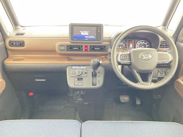 ダイハツ ムーヴ キャンバス セオリー G 愛知県 2023(令5)年 1.6万km パールホワイトⅢ スマートアシストIII/SDナビ　SDカードなし/ホットカップホルダー/シートヒーター/LEDヘッドライト/両側パワースライドドア/オートマチックハイビーム/レーンキープアシスト/衝突軽減システム/フルセグ/CD DVD/Bluetooth/ステアリングスイッチ/スマートキー/プッシュスタート