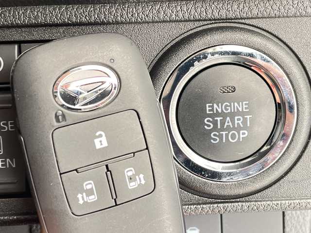 ダイハツ ムーヴ キャンバス セオリー G 愛知県 2023(令5)年 1.6万km パールホワイトⅢ スマートアシストIII/SDナビ　SDカードなし/ホットカップホルダー/シートヒーター/LEDヘッドライト/両側パワースライドドア/オートマチックハイビーム/レーンキープアシスト/衝突軽減システム/フルセグ/CD DVD/Bluetooth/ステアリングスイッチ/スマートキー/プッシュスタート