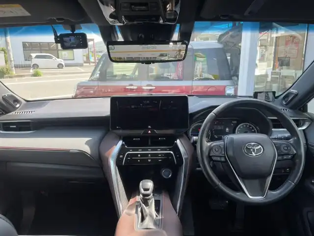 トヨタ ハリアー ハイブリッド Z レザーパッケージ 群馬県 2020(令2)年 3.8万km プレシャスブラックパール ワンオーナー/純正ナビ/BT/USB/AUX/Miracast/フルセグTV/JBLサウンド/バックカメラ/黒レザーシート/前席パワーシート（右前メモリー付き）/前席シートヒーター/エアシート/純正LEDヘッドライト/純正フォグランプ/オートライト/純正19インチアルミホイール/革巻きステアリング/ステアリングスイッチ/クルーズコントロール/パワーバックドア/デジタルインナーミラー/衝突被害軽減ブレーキ/LKA/BSM/クリアランスソナー/HUD/スマートキー×２/前後タイプドライブレコーダー/純正フロアマット/純正ドアバイザー/ビルトインETC2.0/電動格納ウインカードアミラー(オート機能付き)