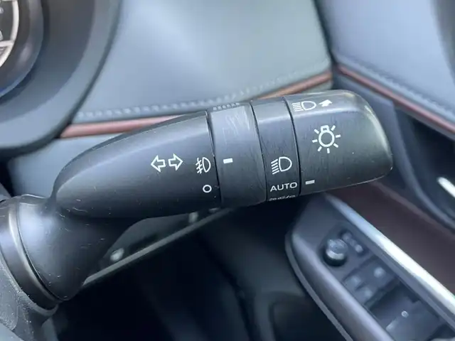 トヨタ ハリアー ハイブリッド Z レザーパッケージ 群馬県 2020(令2)年 3.8万km プレシャスブラックパール ワンオーナー/純正ナビ/BT/USB/AUX/Miracast/フルセグTV/JBLサウンド/バックカメラ/黒レザーシート/前席パワーシート（右前メモリー付き）/前席シートヒーター/エアシート/純正LEDヘッドライト/純正フォグランプ/オートライト/純正19インチアルミホイール/革巻きステアリング/ステアリングスイッチ/クルーズコントロール/パワーバックドア/デジタルインナーミラー/衝突被害軽減ブレーキ/LKA/BSM/クリアランスソナー/HUD/スマートキー×２/前後タイプドライブレコーダー/純正フロアマット/純正ドアバイザー/ビルトインETC2.0/電動格納ウインカードアミラー(オート機能付き)