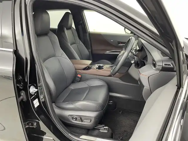 トヨタ ハリアー ハイブリッド Z レザーパッケージ 群馬県 2020(令2)年 3.8万km プレシャスブラックパール T-Connect SDナビゲーションシステム/・AM/FM/USB/Bluetooth//・Miracast/AppleCarPlay/AndroidAuto/JBLプレミアムサウンドシステム/デジタルインナーミラー(前後録画機能付)/前席パワーシート/シートヒーター/シートベンチレーション/バックカメラ/トヨタセーフティセンス/・プリクラッシュセーフティ（歩行者[昼夜]・自転車運転者[昼]検知機能付衝突回避支援タイプ/・レーントレーシングアシスト/・アダプティブハイビームシステム/・ロードサインアシスト/・レーダークルーズコントロール(全車速追従機能付)/先行車発進告知機能/パーキングサポートブレーキ(前後静止物/後方接近車両)/ブラインドスポットモニター/LEDヘッドランプ