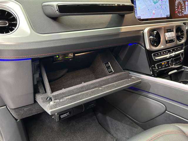 メルセデス・ベンツ ゲレンデヴァーゲン Ｇ３５０ｄ AMGライン 千葉県 2019(令1)年 4.8万km オブシディアンブラック ラグジュアリーＰＫＧ　/ＳＲ　/革　/Ｂｕｒｍｅｓｔｅｒ　/ナビ　/ＴＶ　/ＤＶＤ再生　/Ｂｌｕｅｔｏｏｔｈ接続　/３６０°シートヒーター　/アクティブパーキングアシスト　/オートハイビーム　/衝突軽減Ｂ　/ＢＳＭ　/ＬＫＡ