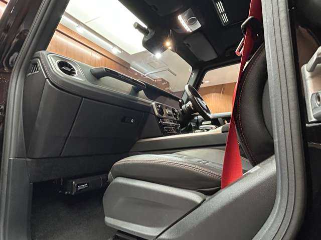 メルセデス・ベンツ ゲレンデヴァーゲン Ｇ３５０ｄ AMGライン 千葉県 2019(令1)年 4.8万km オブシディアンブラック ラグジュアリーＰＫＧ　/ＳＲ　/革　/Ｂｕｒｍｅｓｔｅｒ　/ナビ　/ＴＶ　/ＤＶＤ再生　/Ｂｌｕｅｔｏｏｔｈ接続　/３６０°シートヒーター　/アクティブパーキングアシスト　/オートハイビーム　/衝突軽減Ｂ　/ＢＳＭ　/ＬＫＡ