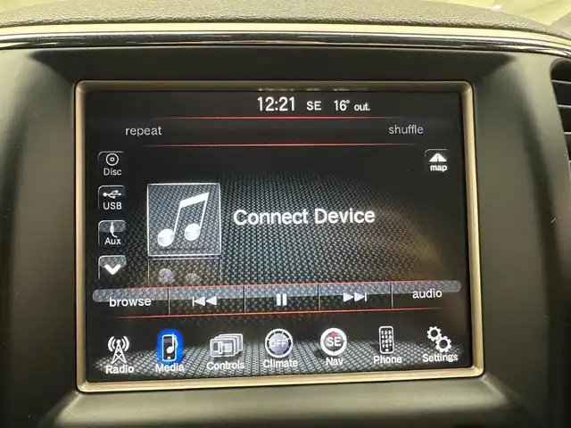 クライスラー・ジープ ジープ グランドチェロキー ラレード 兵庫県 2015(平27)年 5.1万km 黒 純正ＨＤＤナビ　/ＣＤ／ＤＶＤ／Ｂｌｕｅｔｏｏｔｈ／ＳＤ／ＵＳＢ／フルセグ　/クルーズコントロール　/ビルトインＥＴＣ２．０　/サイド・バックカメラ　/純正１８インチアルミホイール　/純正フロアマット　/ドアバイザー/HIDヘッドライト/LEDフォグランプ/パドルシフト/コーナー円さー/ルーフレール/パワーシート