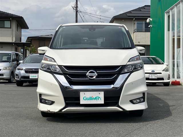 日産 セレナ ハイウェイスターVセレクションⅡ 東京都 2018(平30)年 8.6万km ブリリアントホワイトパール 社外フローティングナビ/プロパイロット/衝突軽減ブレーキ/車線逸脱防止支援システム/アラウンドビューモニター/インテリジェントルームミラー/踏み間違い衝突防止アシスト/パーキングアシスト/社外フリップダウンモニター/両側パワースライドドア/前後ドライブレコーダー/純正16インチアルミホイール/コーナーセンサー/LEDヘッドライト/オートライト/オートマチックハイビーム/エンジンスタートボタン/パワーステアリング/パワーウィンドウ/パーキングアシスト/アイドリングストップ/スマートキー/スペアキー１本/オートエアコン/ETC/USB/三列シート/ウォークスルー/ABS/横滑り防止装置/W+サイドエアバック